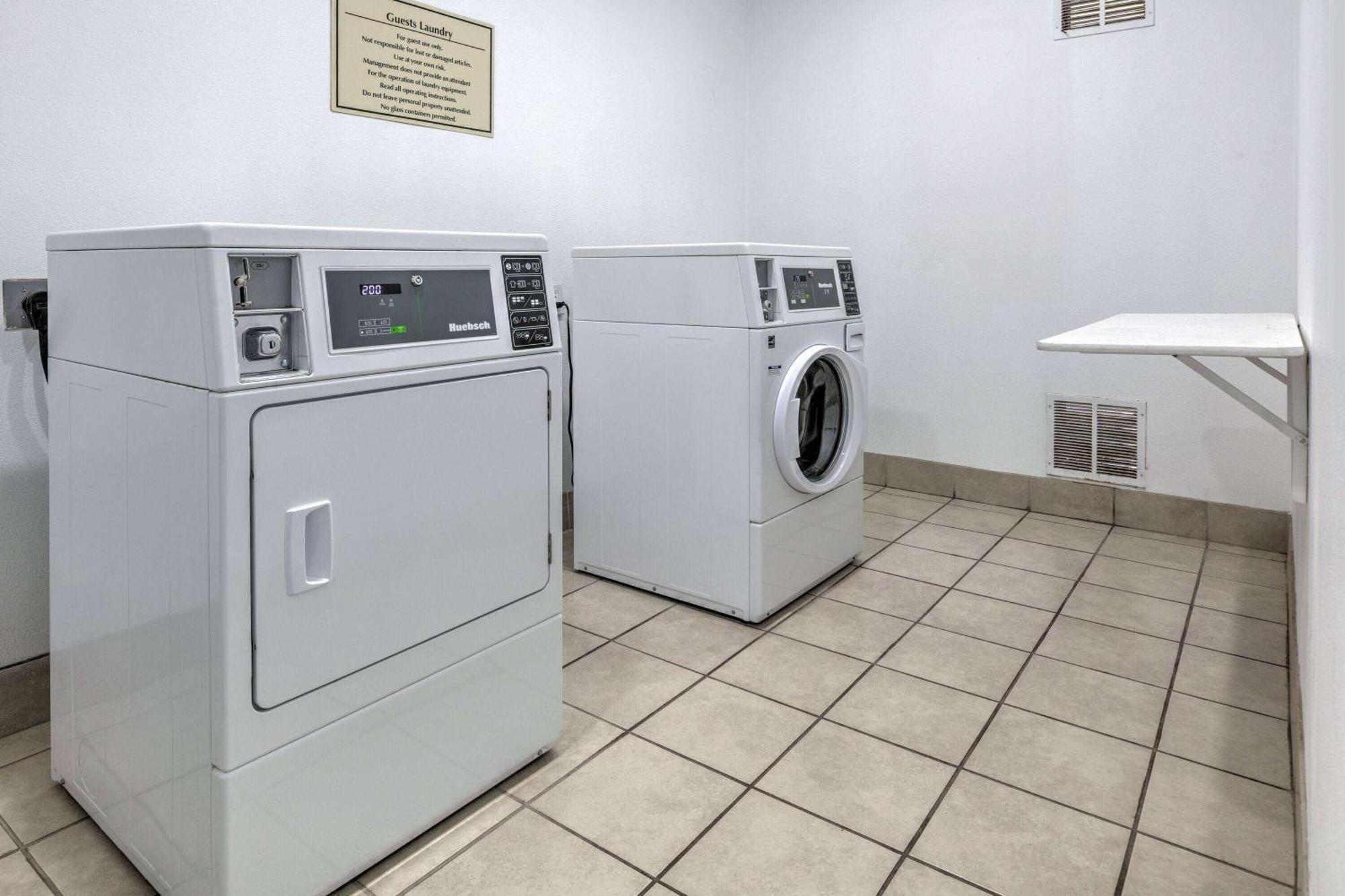 La Quinta By Wyndham Decatur Hotel Ngoại thất bức ảnh