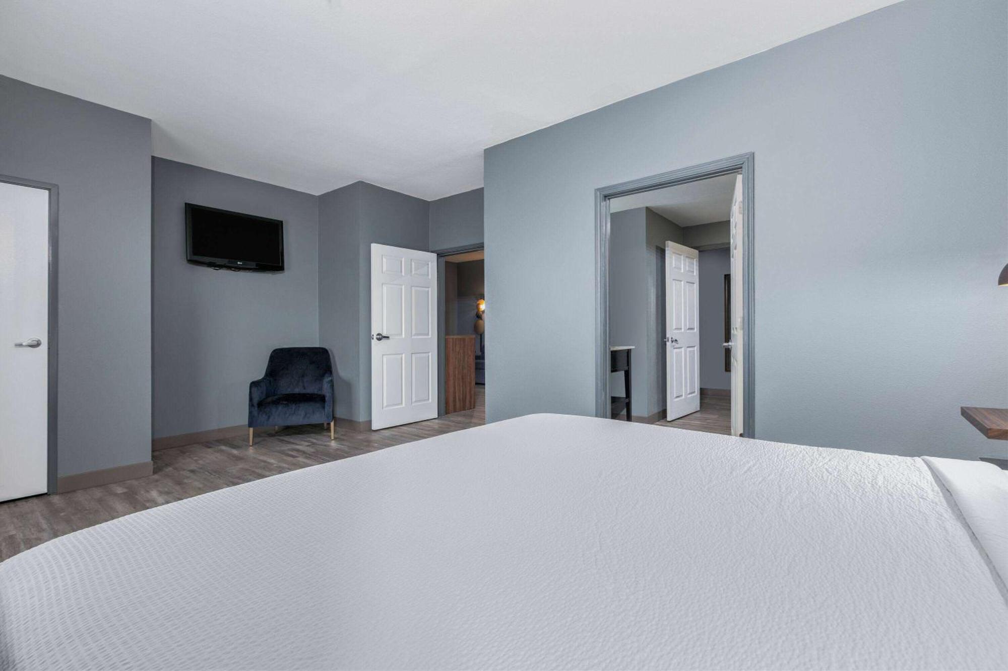 La Quinta By Wyndham Decatur Hotel Ngoại thất bức ảnh