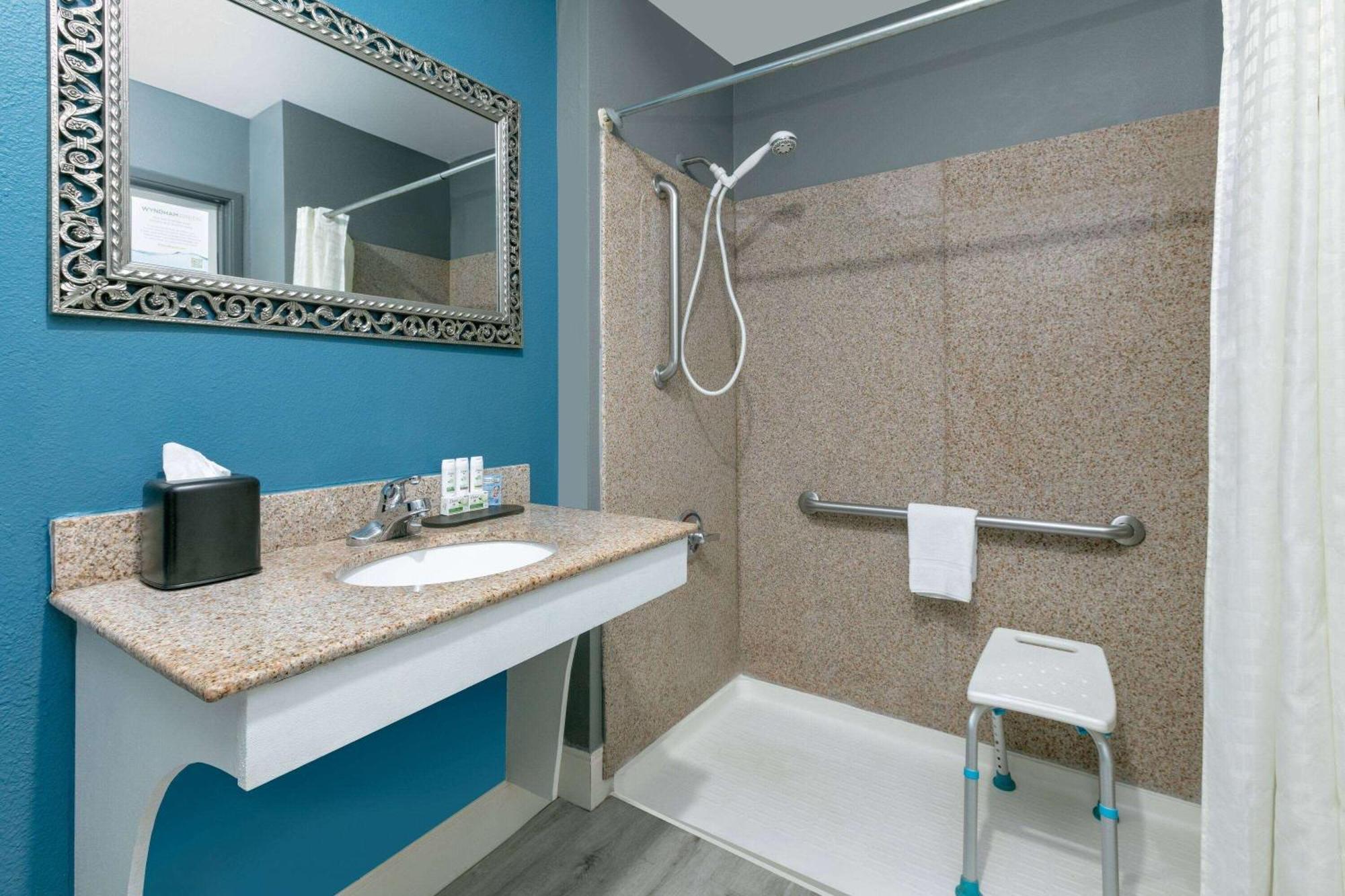 La Quinta By Wyndham Decatur Hotel Ngoại thất bức ảnh