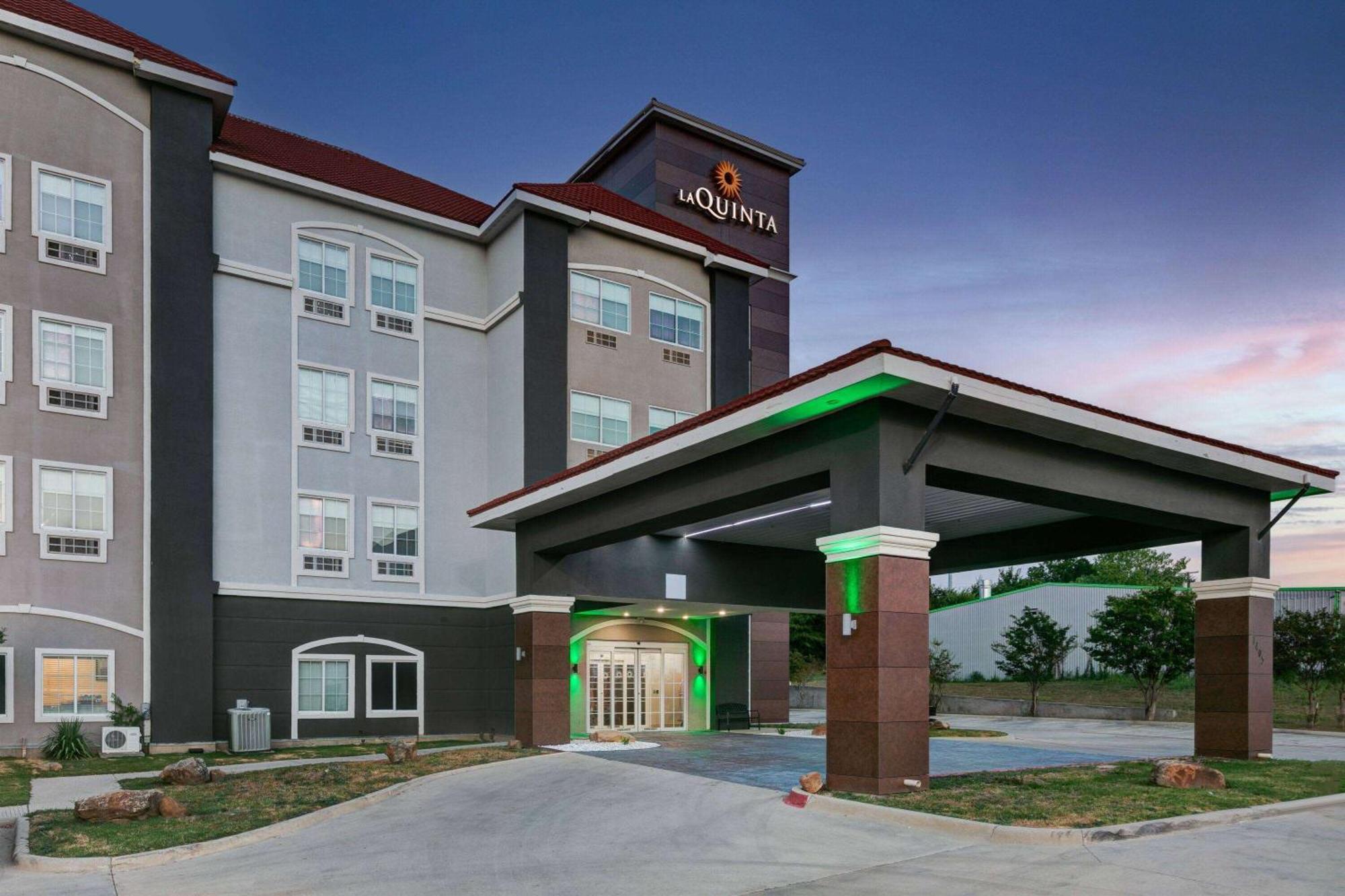 La Quinta By Wyndham Decatur Hotel Ngoại thất bức ảnh